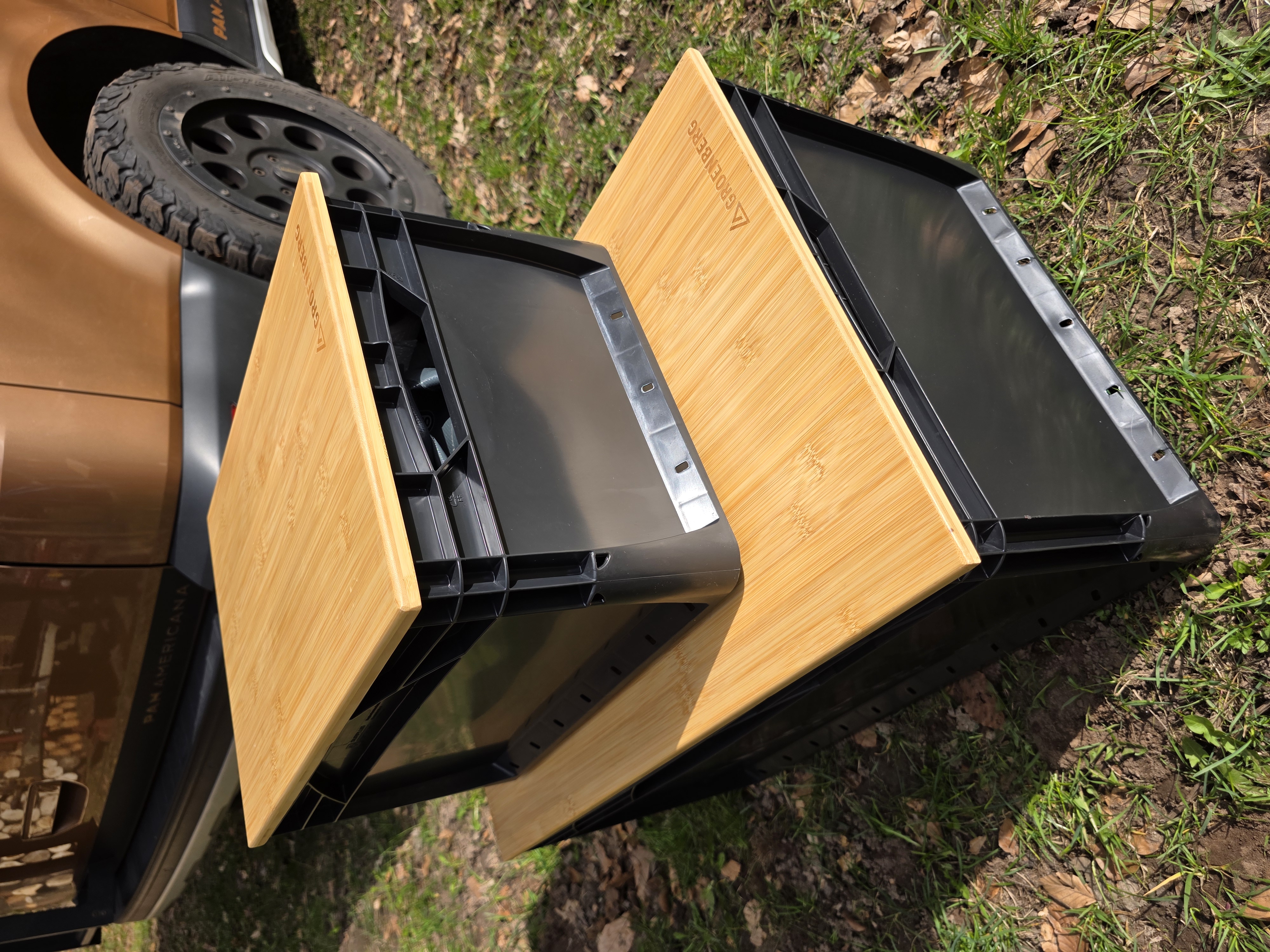 groenberg Boks Table Größe S und M als Deckel auf Euroboxen