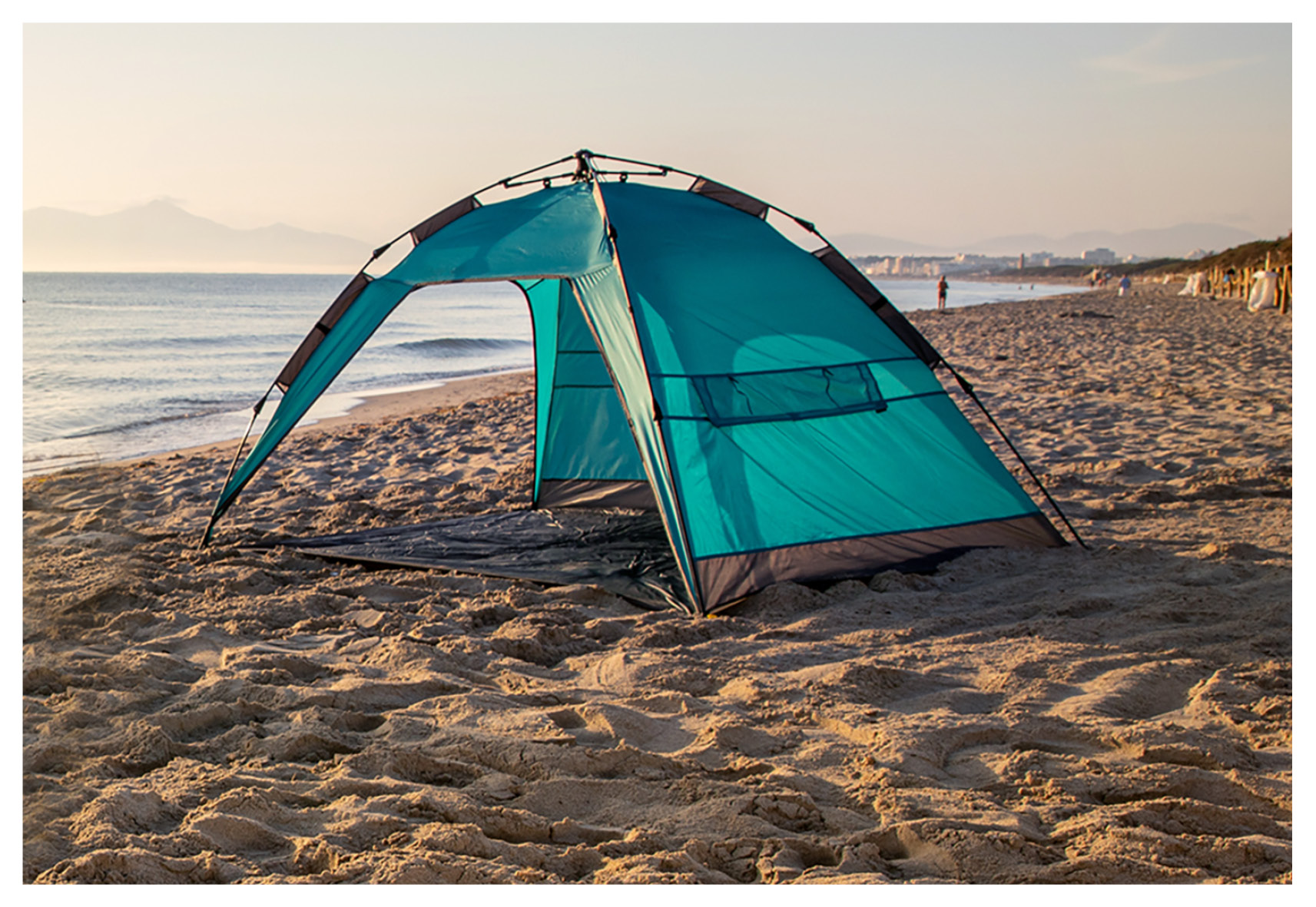 uquip Buzzy am Strand