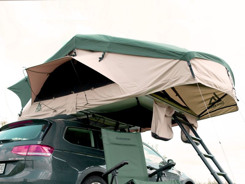 Groenberg Halvor 160 soft-top rooftop tent unfolded on a car roof with ladder